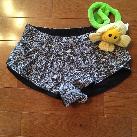 💦Lululemon Reversible Surf Short ll-Mini R… - Picture 2 of 8